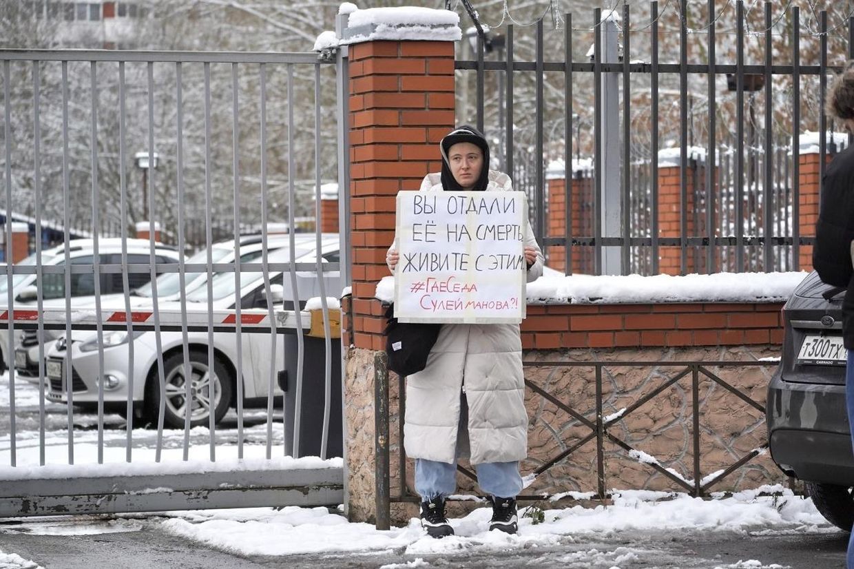 Russia again detains friend of Seda Suleymanova after protest