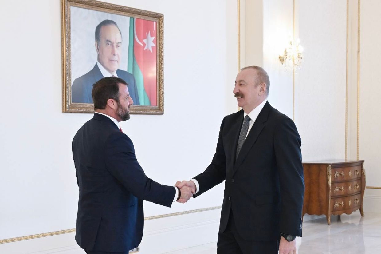 US delegation, led by Senator Mullin, meets with Aliyev in Baku