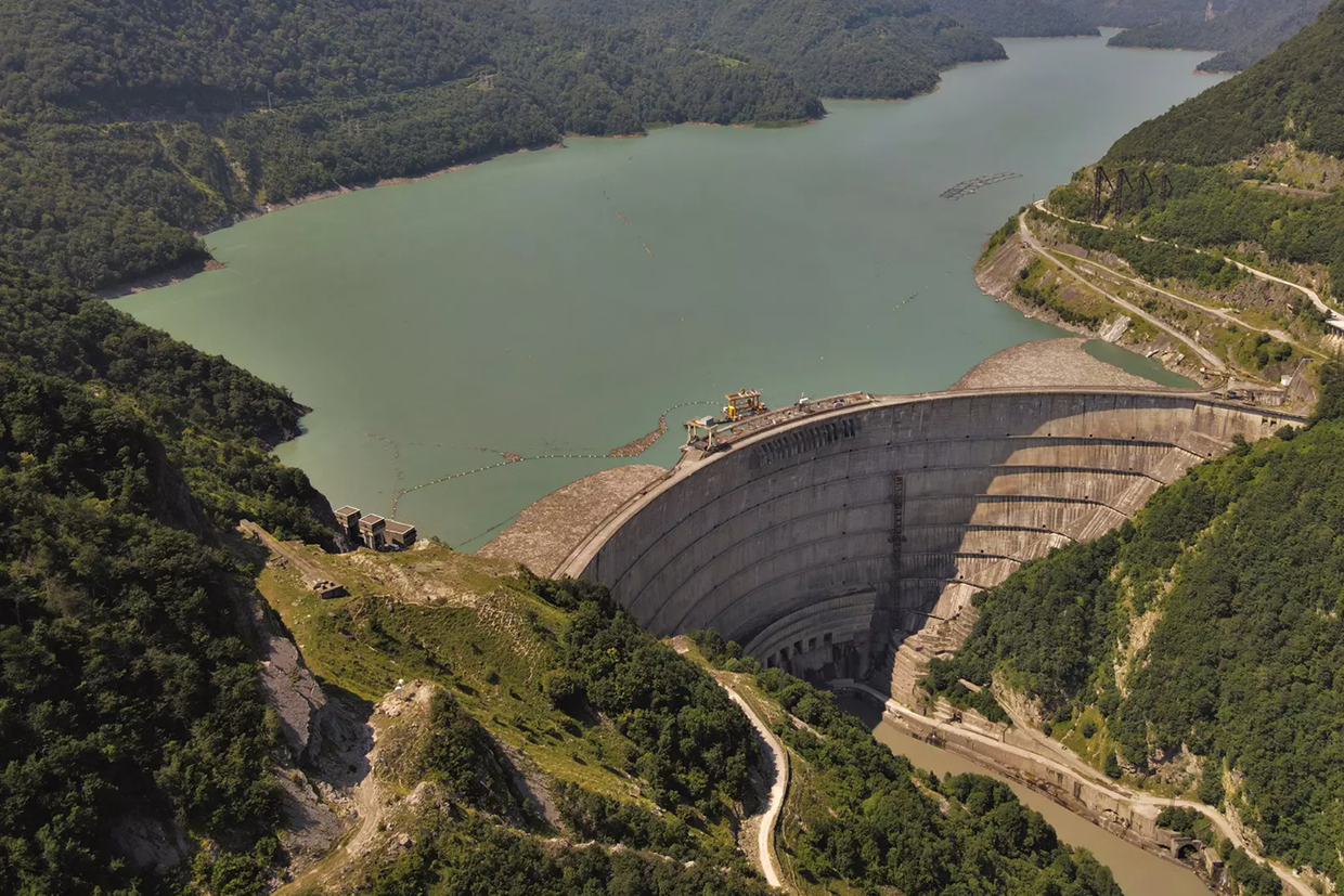 Georgia’s energy sector is leaking money — into Russian coffers