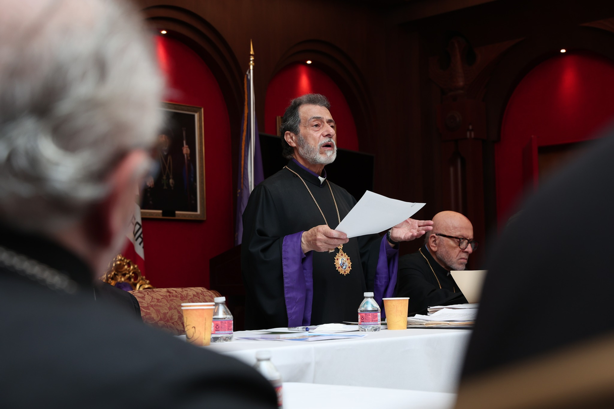 Pro-Pashinyan archbishop appears to turn on prime minister