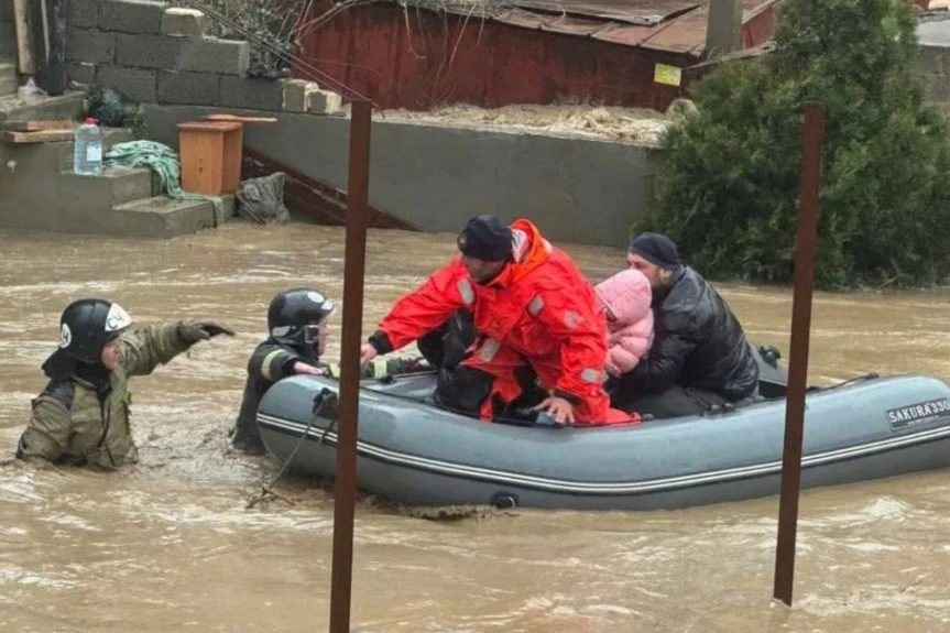 North Caucasus and Azerbaijan hit by largest-scale flooding in a century