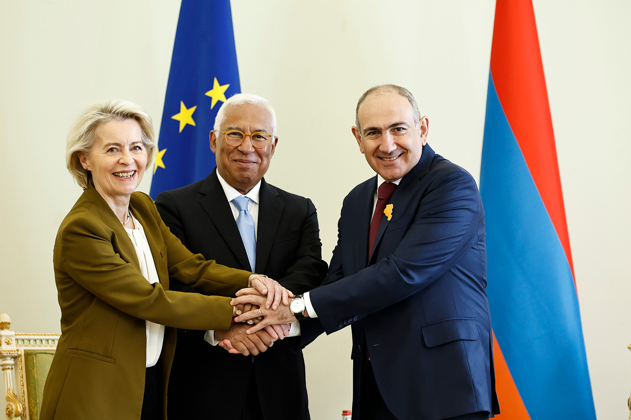 Armenia signs agreements with EU and France