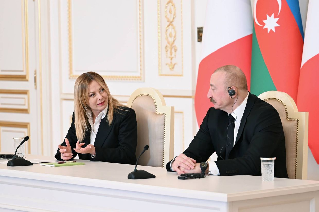 Italy’s Meloni visits Baku, talks energy cooperation with Aliyev