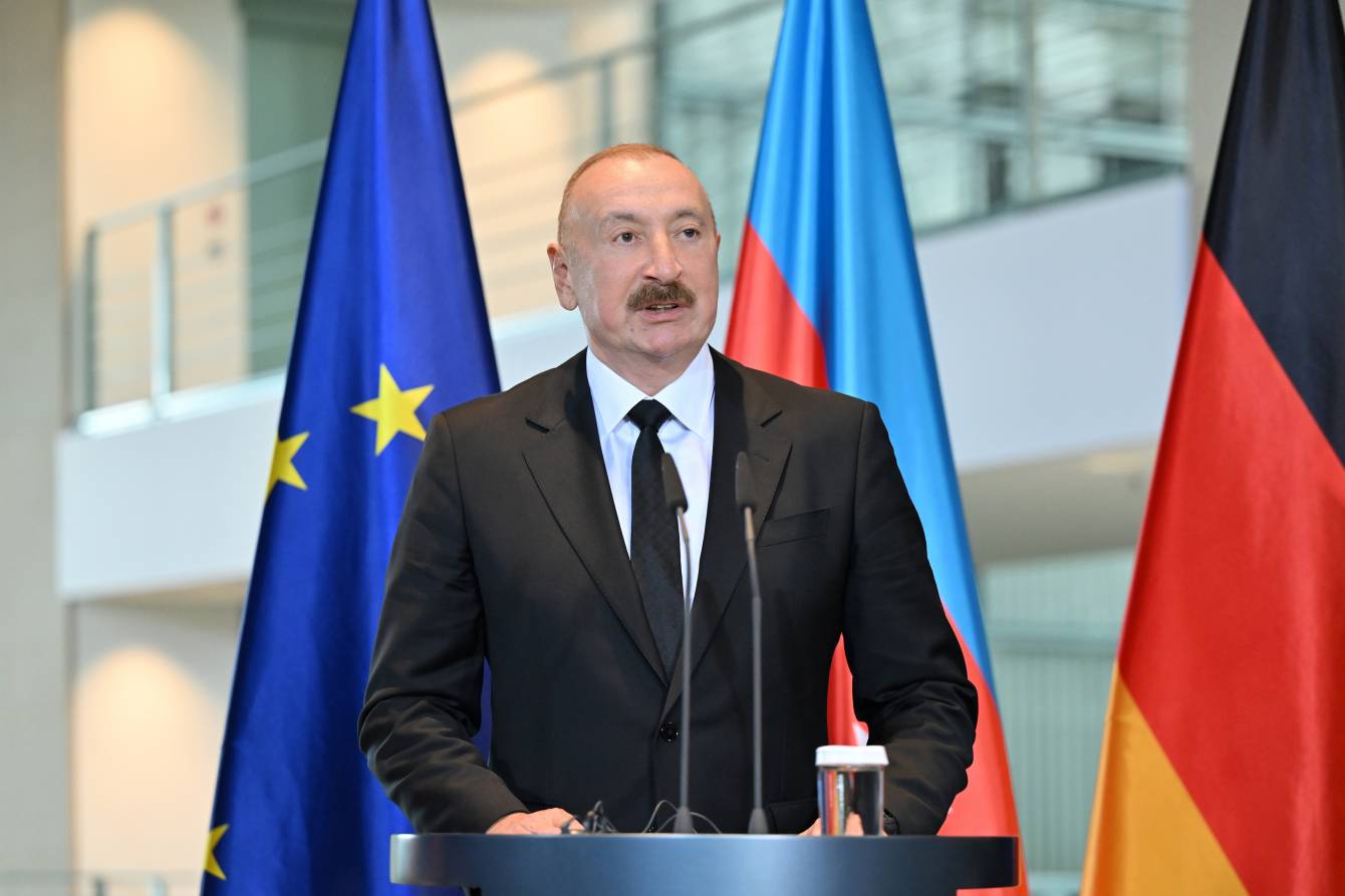 Aliyev acknowledges Russian, German officials held secret Baku meetings on Ukraine