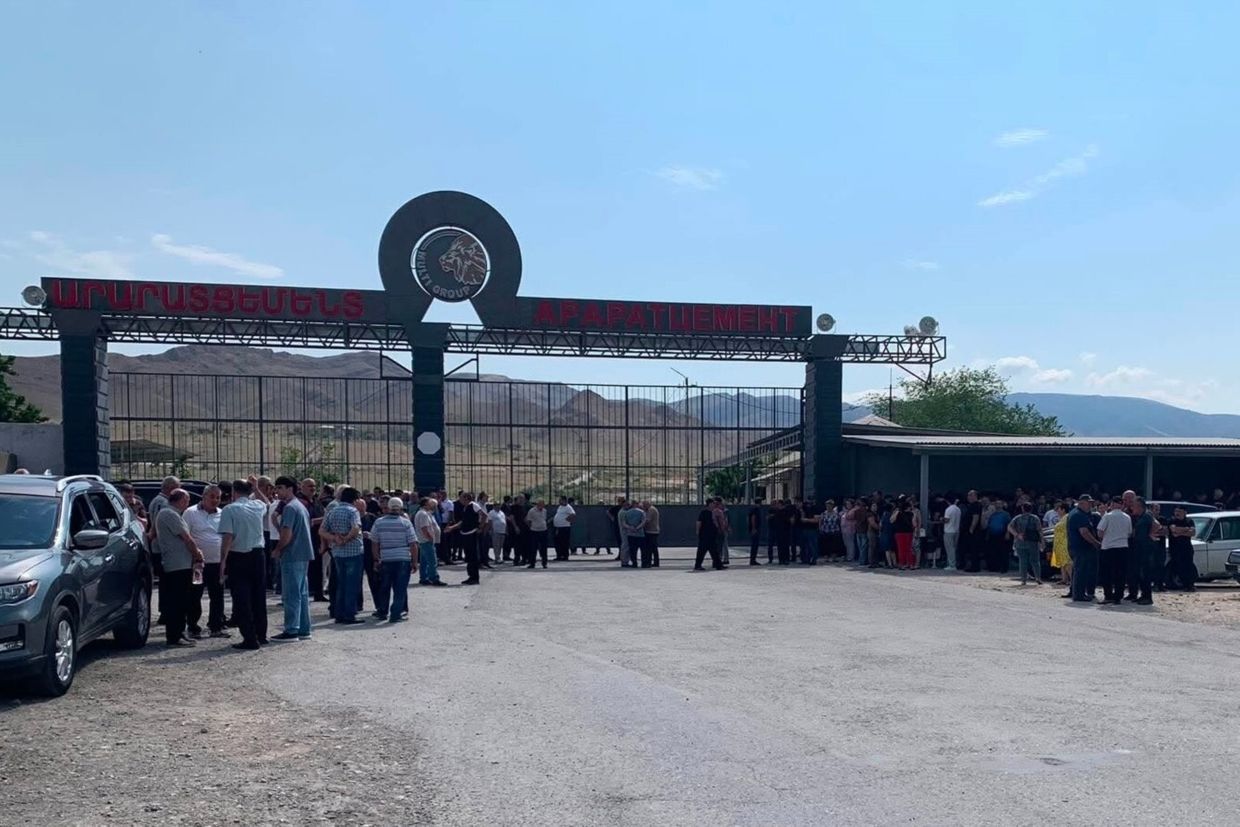 Pashinyan says Tsarukyan's cement plant will soon be nationalised
