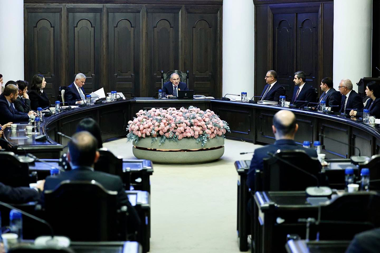 Armenian government approves $14 million in bonuses for state officials