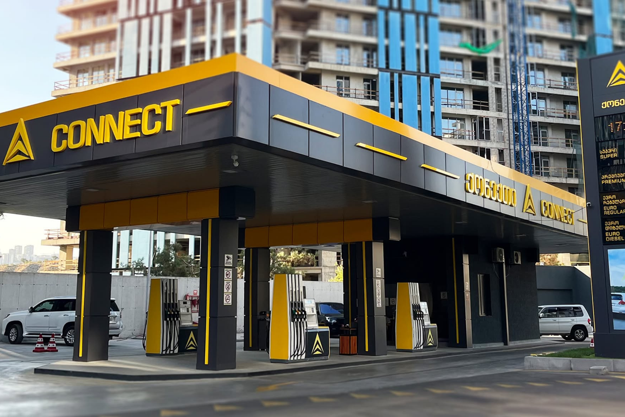 Petrol importer cuts off Georgian company after it sold fuel to Abkhazia