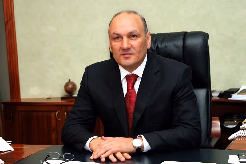 Former Armenian revenue official Gagik Khachatryan arrested and taken to court on a stretcher