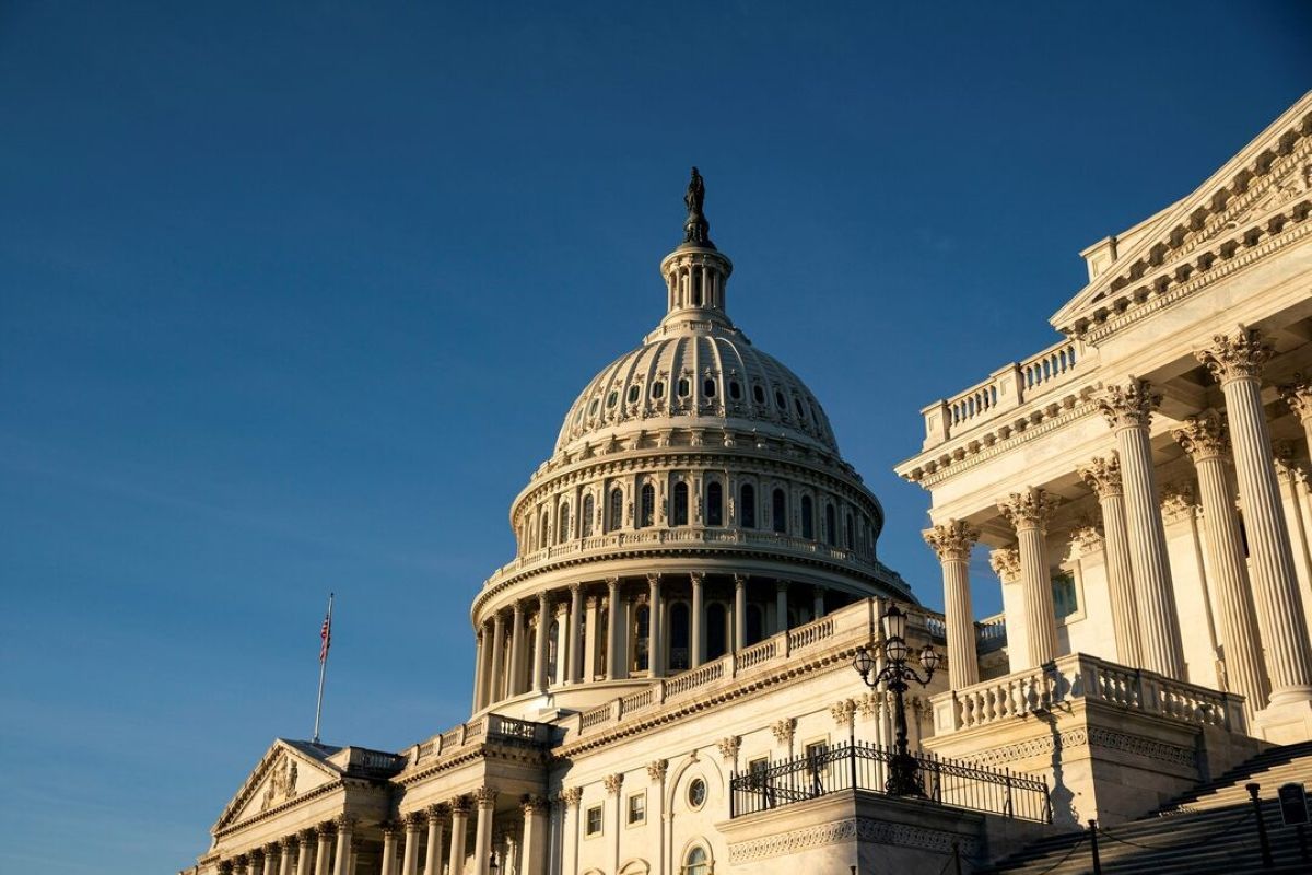 US senators urge Trump team to condition Azerbaijan partnership on political prisoners
