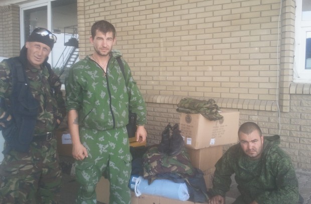 «Представитель Адыгеи» Ренат Каде (справа) вырос и учился в университете в Луганске. Фото с сайта «Русская планета»